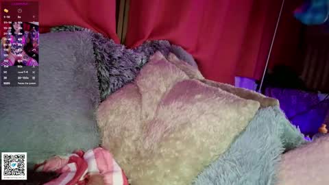 Snapshot of miss_raven_ts chatting on November 24, 2025, 1:49 am Raven online show from November 24, 2025, 1:49 am