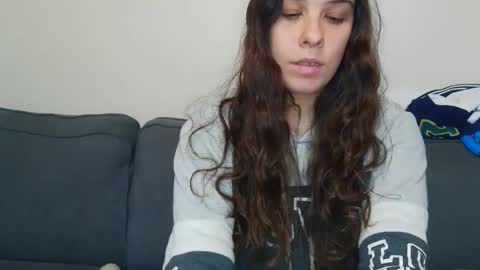 Bella online show from September 18, 2025, 2:19 pm