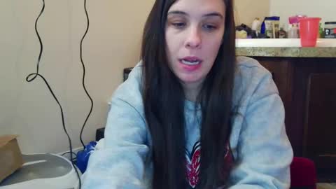 Bella online show from December 2, 2025, 1:33 am