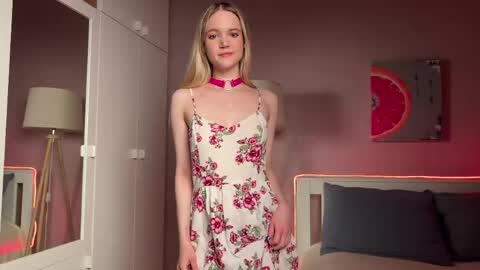 Snapshot of miss_sweetdream chatting on May 20, 2026, 8:20 am Emily online show from May 20, 2026, 8:20 am