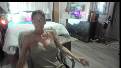 Snapshot of miss_trixie chatting on July 17, 2026, 4:34 pm Trixie007 online show from July 17, 2026, 4:34 pm