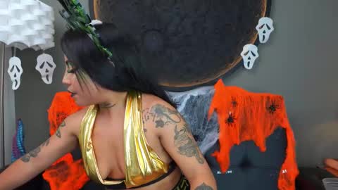 Vaiolette online show from October 31, 2025, 11:11 am