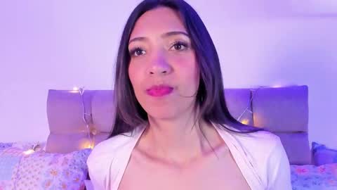 Snapshot of miss_veronica2 chatting on February 6, 2025, 12:37 pm Miss Veronica online show from February 6, 2025, 12:37 pm