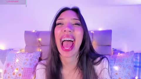 Snapshot of miss_veronica2 chatting on February 6, 2025, 6:46 pm Miss Veronica online show from February 6, 2025, 6:46 pm