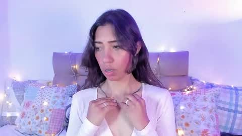 Snapshot of miss_veronica2 chatting on February 17, 2025, 12:38 pm Miss Veronica online show from February 17, 2025, 12:38 pm