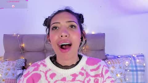 Snapshot of miss_veronica2 chatting on February 18, 2025, 3:10 pm Miss Veronica online show from February 18, 2025, 3:10 pm