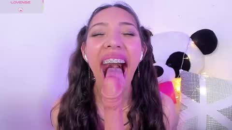 Snapshot of miss_veronica2 chatting on March 4, 2025, 3:48 pm Miss Veronica online show from March 4, 2025, 3:48 pm