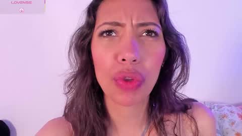 Snapshot of miss_veronica2 chatting on March 5, 2025, 12:11 pm Miss Veronica online show from March 5, 2025, 12:11 pm