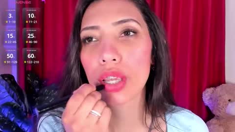 Snapshot of miss_veronica2 chatting on October 15, 2025, 2:06 pm Miss Veronica online show from October 15, 2025, 2:06 pm