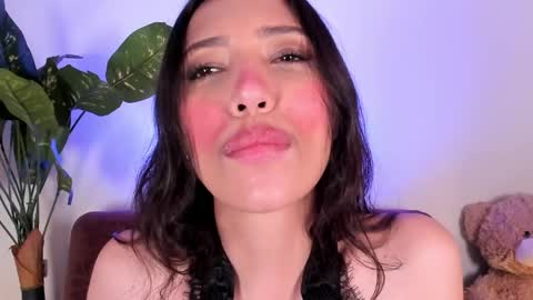 Miss Veronica online show from April 10, 2026, 1:27 pm