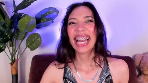 Miss Veronica online show from April 17, 2026, 1:25 pm