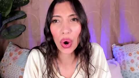 Snapshot of miss_veronica2 chatting on June 19, 2026, 2:21 pm Miss Veronica online show from June 19, 2026, 2:21 pm