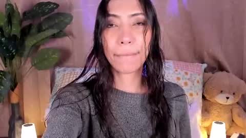 Snapshot of miss_veronica2 chatting on August 3, 2026, 1:05 pm Miss Veronica online show from August 3, 2026, 1:05 pm