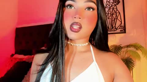 miss_zz online show from December 16, 2025, 4:56 pm