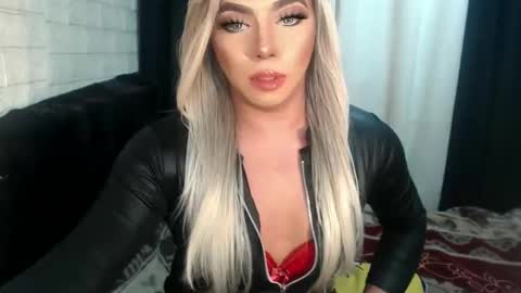 Snapshot of missaira69 chatting on December 3, 2024, 11:13 pm AIRA online show from December 3, 2024, 11:13 pm