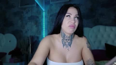 Snapshot of missangellxx chatting on October 7, 2025, 10:23 am missangellxx online show from October 7, 2025, 10:23 am