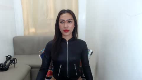 Snapshot of missangelxxx chatting on July 5, 2026, 8:43 am missangelxxx online show from July 5, 2026, 8:43 am