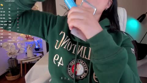 Bianca Torres online show from December 27, 2024, 11:10 pm