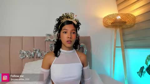 Sara Vanegas online show from October 22, 2025, 12:27 pm