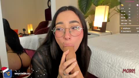 Camila Flores online show from December 19, 2024, 3:29 am