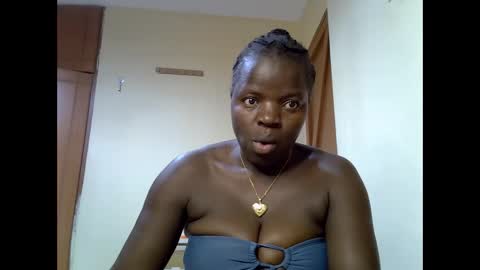 Snapshot of misscandy352_ chatting on May 18, 2026, 6:08 am misscandy352_ online show from May 18, 2026, 6:08 am