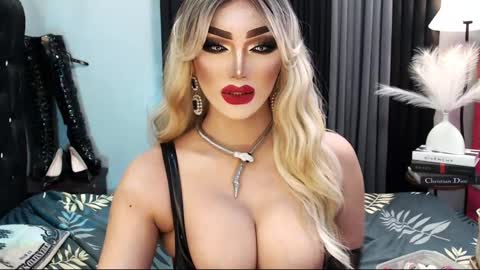Snapshot of misschannel4sub chatting on February 17, 2025, 7:10 pm PRIESTESS CHANNEL online show from February 17, 2025, 7:10 pm