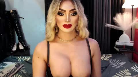Snapshot of misschannel4sub chatting on February 19, 2025, 2:23 am PRIESTESS CHANNEL online show from February 19, 2025, 2:23 am