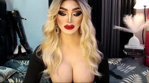 Snapshot of misschannel4sub chatting on February 20, 2025, 11:54 pm PRIESTESS CHANNEL online show from February 20, 2025, 11:54 pm
