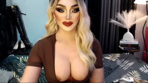 Snapshot of misschannel4sub chatting on March 1, 2025, 2:55 pm PRIESTESS CHANNEL online show from March 1, 2025, 2:55 pm