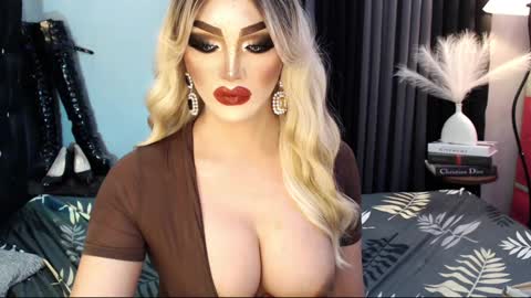 Snapshot of misschannel4sub chatting on March 2, 2025, 12:22 pm PRIESTESS CHANNEL online show from March 2, 2025, 12:22 pm