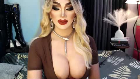 Snapshot of misschannel4sub chatting on March 3, 2025, 2:26 pm PRIESTESS CHANNEL online show from March 3, 2025, 2:26 pm