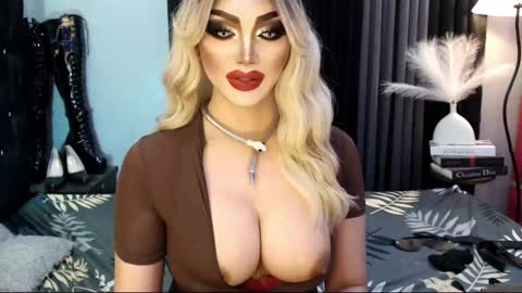 Snapshot of misschannel4sub chatting on March 7, 2025, 10:32 pm PRIESTESS CHANNEL online show from March 7, 2025, 10:32 pm