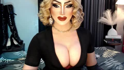 Snapshot of misschannel4sub chatting on September 15, 2025, 1:38 am PRIESTESS CHANNEL online show from September 15, 2025, 1:38 am