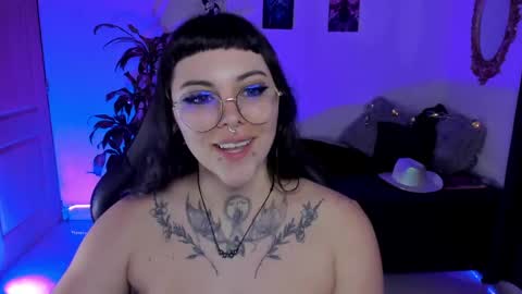 Snapshot of misscharlottte_18 chatting on January 18, 2025, 10:39 am Missy Charlottte.  Hey remember to give me a thumbs up ty online show from January 18, 2025, 10:39 am