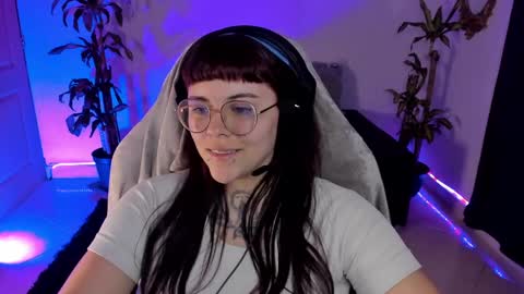 Snapshot of misscharlottte_18 chatting on February 27, 2025, 9:43 am Missy Charlottte.  Hey remember to give me a thumbs up ty online show from February 27, 2025, 9:43 am