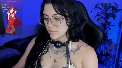 Snapshot of misscharlottte_18 chatting on October 27, 2025, 4:05 am Missy Charlottte.  Hey remember to give me a thumbs up ty online show from October 27, 2025, 4:05 am