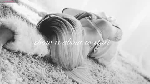 Chloe freelance model Please your thumbs up are important  online show from March 13, 2026, 12:17 am