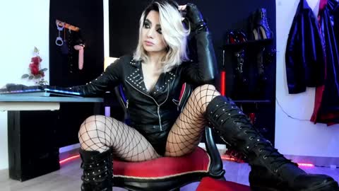 Missdarklady online show from December 17, 2024, 12:34 am