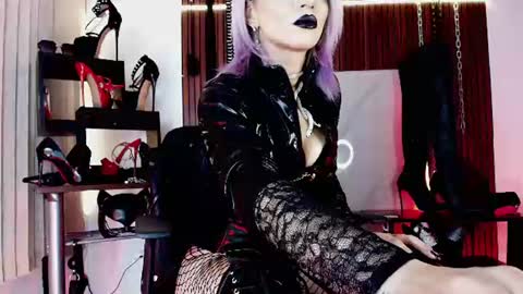 Snapshot of missdarklady chatting on July 23, 2026, 1:58 am Missdarklady online show from July 23, 2026, 1:58 am