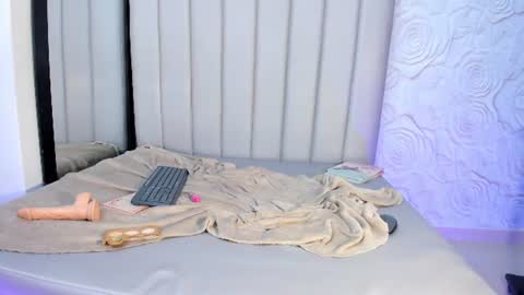 Dolly online show from July 28, 2026, 8:52 pm