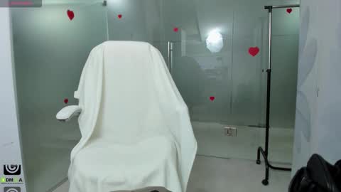 Miss Domina online show from February 4, 2026, 3:56 am