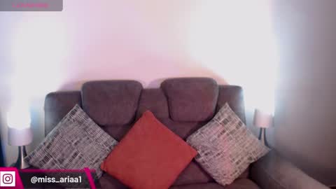 Snapshot of missemilie1 chatting on June 11, 2026, 3:32 pm Emilie Diaz online show from June 11, 2026, 3:32 pm