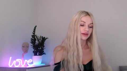 EMMA online show from January 3, 2025, 9:26 pm