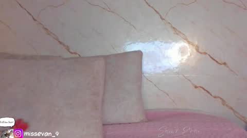 Sami Evan online show from April 8, 2026, 1:55 pm