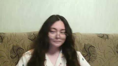 missis mona online show from September 19, 2025, 3:56 pm