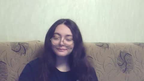 missis mona online show from September 20, 2025, 4:08 pm