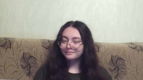 missis mona online show from October 8, 2025, 7:22 pm