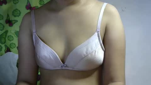 Snapshot of missjona08 chatting on September 20, 2025, 11:39 pm Jona online show from September 20, 2025, 11:39 pm