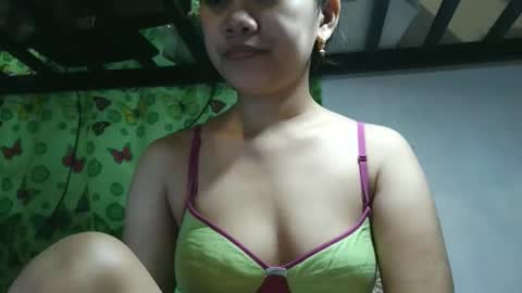 Snapshot of missjona08 chatting on October 11, 2025, 3:28 am Jona online show from October 11, 2025, 3:28 am