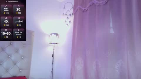 misskatiia online show from February 28, 2025, 11:47 am
